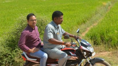 బైక్ పై వెళ్లి ప్రజా సమస్యలు తెలుసుకున్న కలెక్టర్