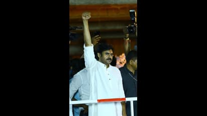 తూర్పు గోదావరి జిల్లాలో పవన్ కల్యాణ్ సభ (ఫొటోలు)