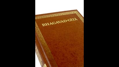 Pakistani prisoner Jalaluddin takes home Bhagavadgita after 16 years in Varanasi jail