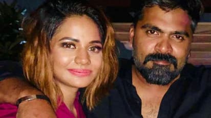 పార్టీలో స్టార్ హీరోతో క్లోజ్ గా ఉన్న బిగ్ బాస్ బ్యూటీ!