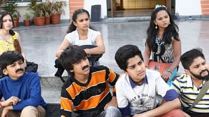 స్టార్ లను అనుకరిస్తోన్న బాలలు!