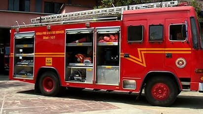 വായു നീക്കം ചെയ്യുന്ന ബ്ലോവറുകൾ, പലതരം കട്ടറുകൾ, സെർച്ച് ലൈറ്റുകൾ; ആധുനിക രക്ഷാ വാഹനം തൃശൂരില്