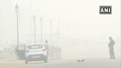 A day after Diwali, Delhi-NCR covered in thick smog, PM 2.5 level touches 999