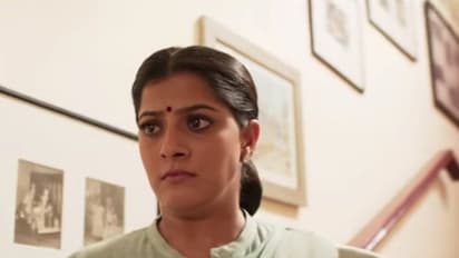 'సర్కార్' అంత వీకా..? వరలక్ష్మీ పంచ్!