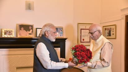 आडवाणी हुए 91 साल के, पीएम ने दी जन्मदिन की बधाई