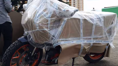 ബൈക്ക് ട്രെയിനില് കൊണ്ടു പോകാന് എന്തൊക്കെ ചെയ്യണം?