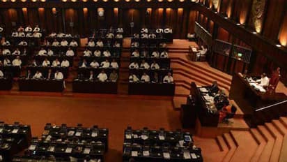 ಪ್ರಧಾನಿ ವಿರುದ್ಧವೇ ತಿರುಗಿಬಿದ್ದ ಸಂಸತ್