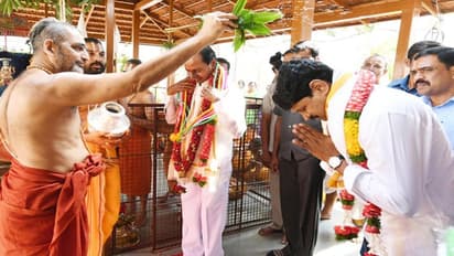 స్వపక్షం.. విపక్షం రాజకీయాల్లోనే వుంటాయ్, మాకంతా సమానమే: కేసీఆర్తో విభేదాలంటూ ప్రచారంపై చినజీయర్