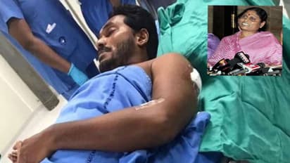 జగన్ పై కత్తి దాడి: మీడియా ముందుకు తొలిసారి విజయమ్మ, యాత్రలో జగన్