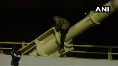 Delhi’s Signature Bridge can kill you if you are a reckless selfie-obsessed person