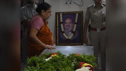 तीन कैबिनेट सहयोगियों को खो चुके हैं पीएम मोदी