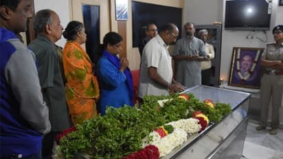 केंद्रीय मंत्री अनंत कुमार का निधन, राष्ट्रपति, प्रधानमंत्री ने जताया शोक