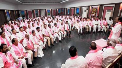 నడి రోడ్డుపై జనం నిలదీసినా.. కోప్పడకండి: అభ్యర్థులకు కేసీఆర్ క్లాస్