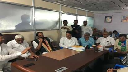 తెలంగాణ సీఎస్ సోమేష్‌కుమార్‌తో విపక్షాలు భేటీ: కరోనా, రైతుల సమస్యలపై చర్చ