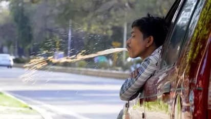 உஷார் மக்களே..! பொது இடத்தில் எச்சில் துப்பினால் ரூ.1000 அபராதம் ..!