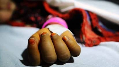 చిన్నారిపై అత్యాచారం, హత్య: తలను ముక్కలుగా నరికి, వెన్నెముక విరిచేసి..