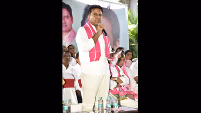 పెన్షనర్ల కృతజ్ఞత సభలో కేటీఆర్ (ఫోటోలు)