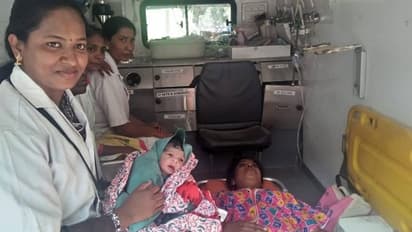 ಬಂಗಾರಪೇಟೆ: ರೈಲಿನಲ್ಲೇ ಆಯ್ತು ಹೆರಿಗೆ, ತಾಯಿ-ಮಗು ಹೇಗಿದ್ದಾರೆ?