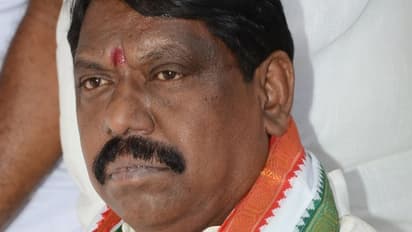 ఆపరేషన్ ఊపు: బిజెపిలోకి మాజీ మత్రి సుద్దాల దేవయ్య