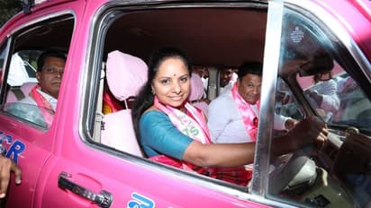 ఎమ్మెల్యే అభ్యర్థి కోసం.. స్వయంగా కారు నడిపిన కవిత