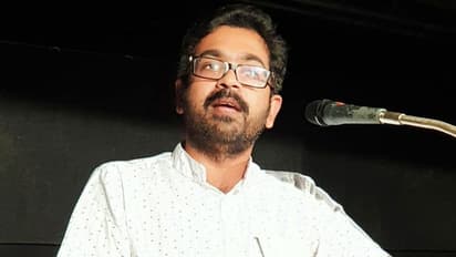 'കലേഷിനോട് മാപ്പ് പറയുന്നു, ഞാൻ വിഗ്രഹമല്ല'; കോപ്പിയടി വിവാദത്തിൽ ശ്രീചിത്രൻ