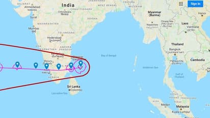 நெருங்கும் கஜா புயல்... அலறும் 7 மாவட்டங்கள்... நாகை 10ஆம் எண், கடலூர் 9ஆம் எண் , பாம்பன் துறைமுகத்தில் 8ஆம் எண்!