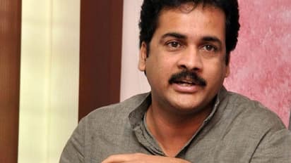 జగన్ టార్గెట్ సీఎం కుర్చీ, చంద్రబాబును గద్దె దించే కుట్ర: సినీనటుడు శివాజీ