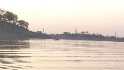 സെല്ഫിയെടുക്കാന് ശ്രമിക്കുന്നതിനിടെ തടാകത്തില് വീണു; പോളിടെക്നിക്ക് വിദ്യാര്ത്ഥികള് മരിച്ചു