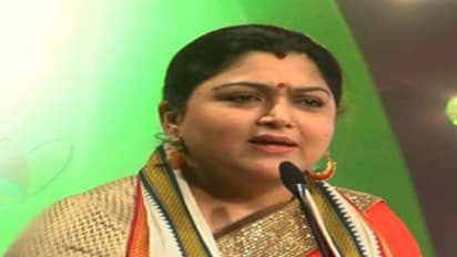 కేసీఆర్ నియంతృత్వపాలనకు అడ్డుకట్ట వేద్దాం:ఖుష్బూ