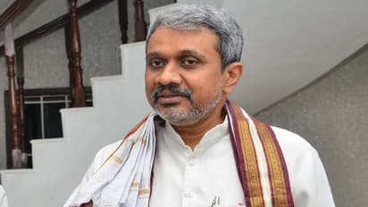 సినీహీరోలు ఏపీకి అన్యాయం చేస్తున్నారు:చలసాని