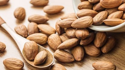 ദിവസവും ബദാം കുതിർത്ത് കഴിച്ചാലുള്ള ഗുണങ്ങൾ