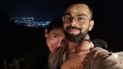 అనుష్క తల్లి కాబోతుందా..?