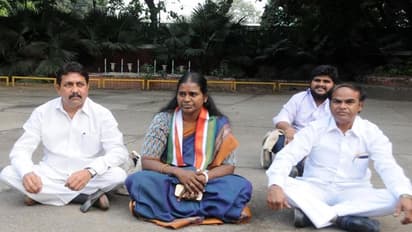 సికింద్రాబాద్ ఆమెకు దక్కేనా: ఈ సీట్లు పెండింగులో ఎందుకంటే...