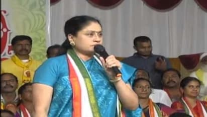 ఉత్కంఠకు తెర.. విజయశాంతి కాంగ్రెస్లోనే: తేల్చి చెప్పిన కుసుమ కుమార్