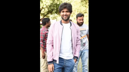 టాక్సీవాలా సక్సెస్ సంబరాలు (ఫొటోలు)