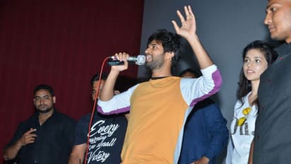 సినిమా చూస్తే స్నాక్స్ ఫ్రీ.. విజయ్ దేవరకొండ బంపర్ ఆఫర్!