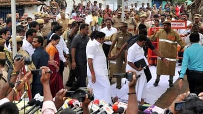 அவசர அவசரமாக பாதியில் திரும்பிய முதல்வர்... காரணம் என்ன? வெளியானது முக்கிய தகவல்கள்