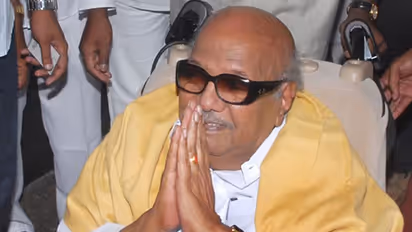 பகுத்தறிவுவாதி கருணாநிதிக்கே கோவிலா ?? - ராசிபுரம் அருகே கிராம மக்கள் நன்றி தெரிவிக்கும் வகையில் ஏற்பாடு ..