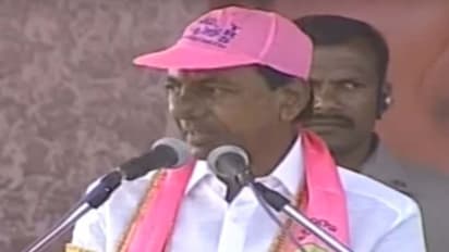 సెటిలర్ల ఓట్లకు గాలం: కేసీఆర్ వ్యూహం ఇదీ