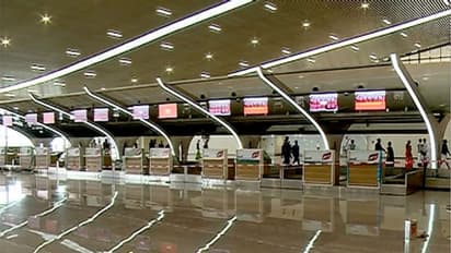 പ്രതീക്ഷിക്കുന്നത് ലക്ഷം പേരെ; ആളെ എത്തിക്കാന് 60 ബസുകള്; കണ്ണൂര് വിമാനത്താവളത്തിന്റെ ഉദ്ഘാടനം ഉത്സവമാകും