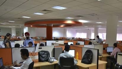 వచ్చే ఏడాది కొలువుల జాతరే: ఐటీ ఆపై ఆటోమొబైల్స్లో దండిగా జాబ్స్