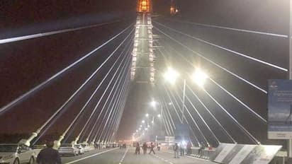 सिग्नेचर ब्रिज पर 24 घंटे में दूसरा हादसा, तीसरी मौत