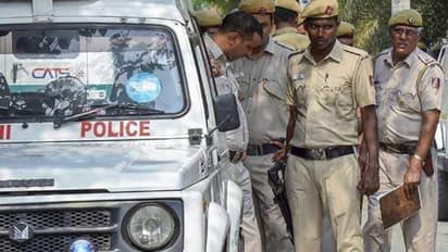 ಸ್ಟಾರ್ ನಟನಿಗೆ ಎಚ್ಚರಿಕೆ ನೀಡಿ ಪೇಚಿಗೆ ಸಿಲುಕಿದ ಪೊಲೀಸ್!