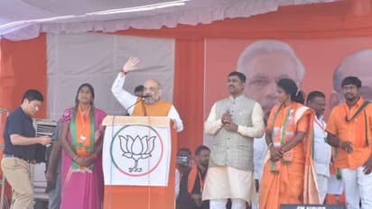 చట్ట విరుద్దంగా ముస్లింలకు రిజర్వేషన్లు:కేసీఆర్పై అమిత్షా