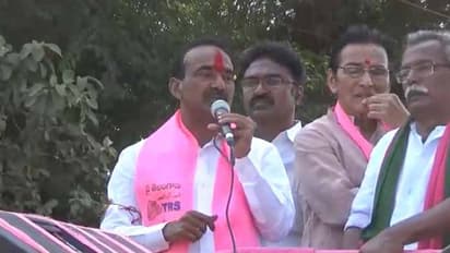 ఈటల రాజేందర్‌ కార్యాలయం వద్ద కరపత్రాల కలకలం: ఆస్తులపై విచారణకు డిమాండ్