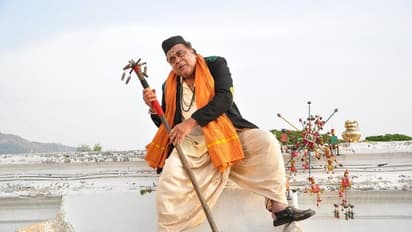 ’ಬೊಂಬೆ ಆಡ್ಸುವವನ....’ ಆಟದ ಬೊಂಬೆಯಾದ ಅಂಬಿ