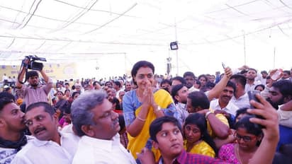 కూకట్ పల్లి లో నందమూరి సుహాసిని ప్రచారం (ఫొటోస్)