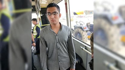 ‘बम’ के बारे में बात कर रहा था यात्री, विमान से उतारकर हिरासत में भेजा