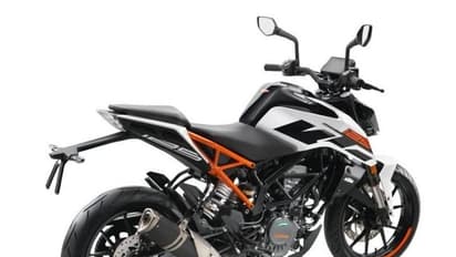 125 ಡ್ಯೂಕ್ ಬೈಕ್ ಬಿಡುಗಡೆ ಮಾಡಿದ ಕೆಟಿಎಂ-ಶುರುವಾಯ್ತು ಪೈಪೋಟಿ!