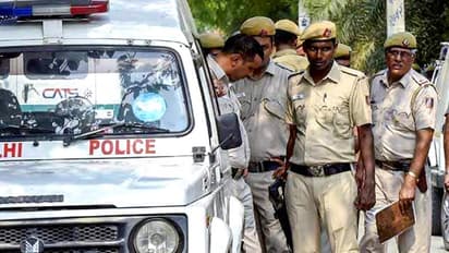 నా భర్త రాసలీలలు: ఓ టీచర్ భార్య ఫిర్యాదు